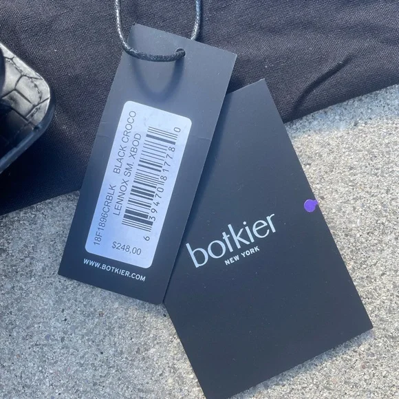 NWT Btokier Lennox Small Croc-Embossed Leather Crossbody in Black - Picture 8 of 8